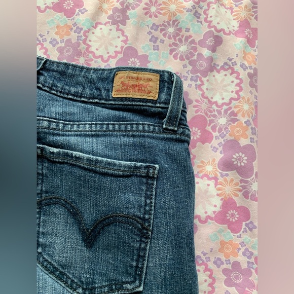LEVI’s curvy cut jean size 5 - Picture 8 of 10